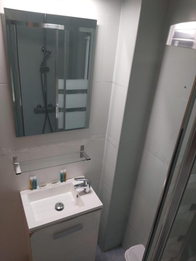 Cozy Studio Reina Sofia Amparo Apartment Madrid Luaran gambar